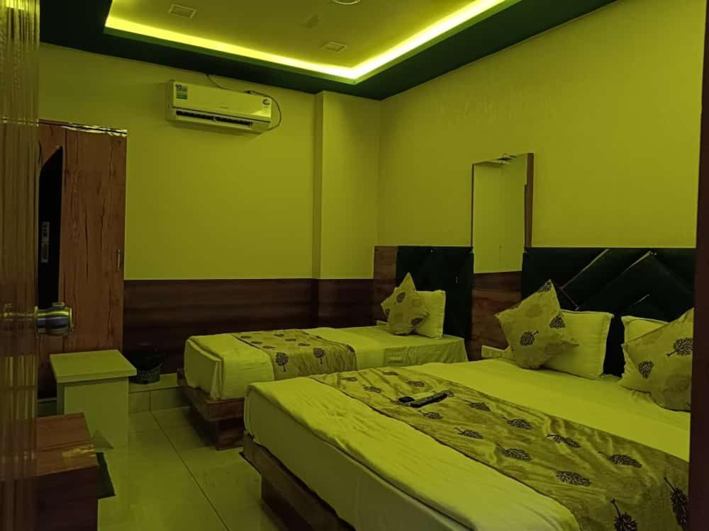 Hotel Maan Palace Βαντοντάρα Εξωτερικό φωτογραφία